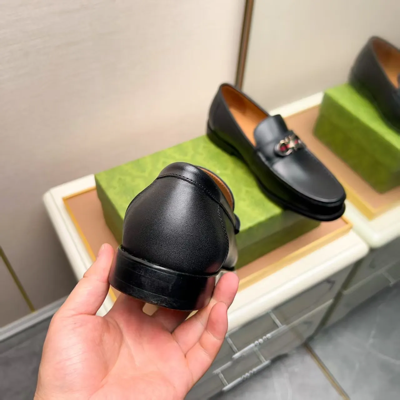 Men's men's shoes 💰460 🆘【GUCCI】Gucci ·🐂里· Hot-selling pea shoes top brand luxury, top quality, the latest fashion pea shoes.. The upper is made of original first-layer cowhide. (Full first-layer water-dyed 🐂 leather·inner). The original stylish and stylish soft rubber wear-resistant and non-slip outsole is light and comfortable on the foot, available in 3 colors! Matching code: 38-44 (customized at 45.46.47)